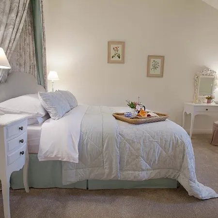 Apartment Linton Court Coach House