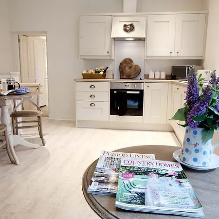 아파트 Linton Court Coach House