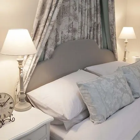 아파트 Linton Court Coach House