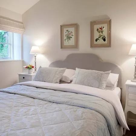 Linton Court Coach House * 세틀