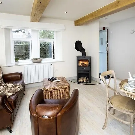 Apartment Linton Court Coach House