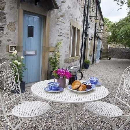 Linton Court Coach House Apartment Settle