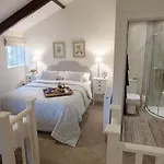 Linton Court Coach House *