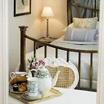 아파트 Linton Court Coach House